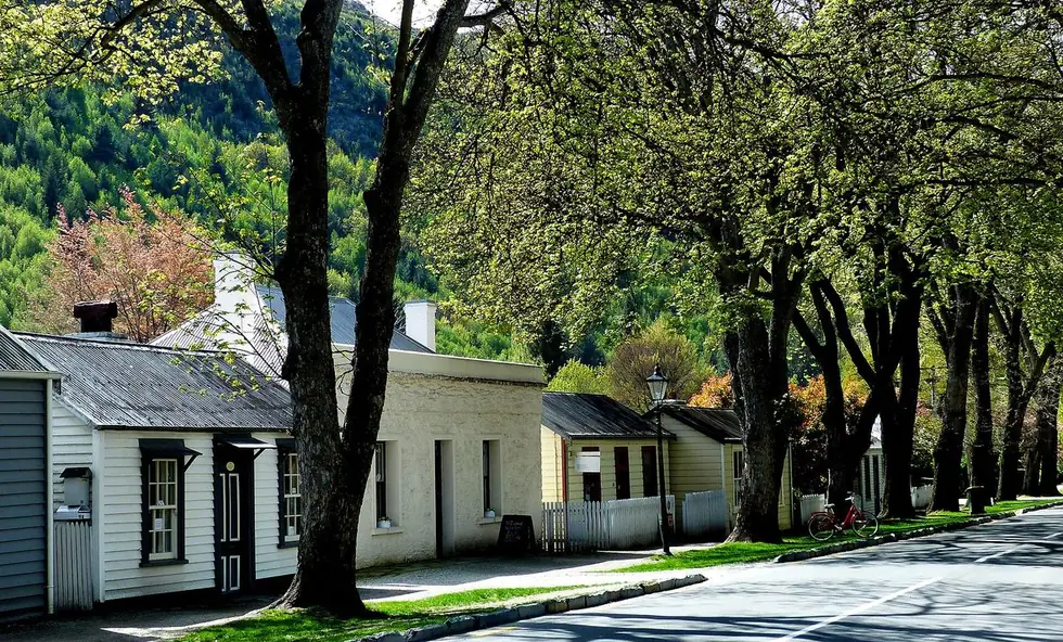 Arrowtown — 1860s miners' cottages under mature trees