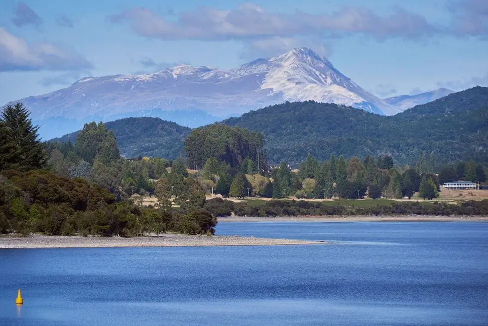 Lake Te Anau — the last town before Fiordland