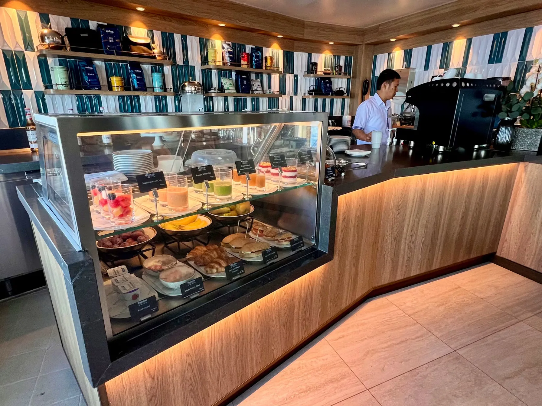 Yacht Club cafe on Wind Star